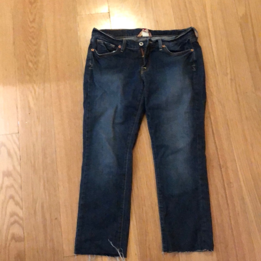 Lucky Brand medium wash jeans, like new.